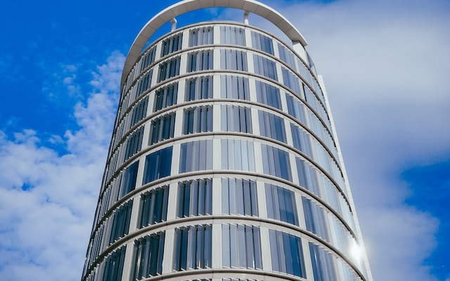 Image by Alexander Dummer